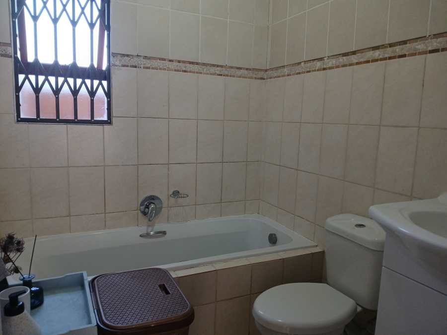3 Bedroom Property for Sale in Honeydew Grove Gauteng