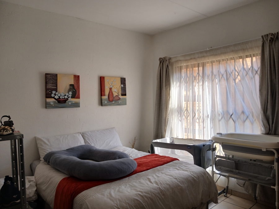 3 Bedroom Property for Sale in Honeydew Grove Gauteng