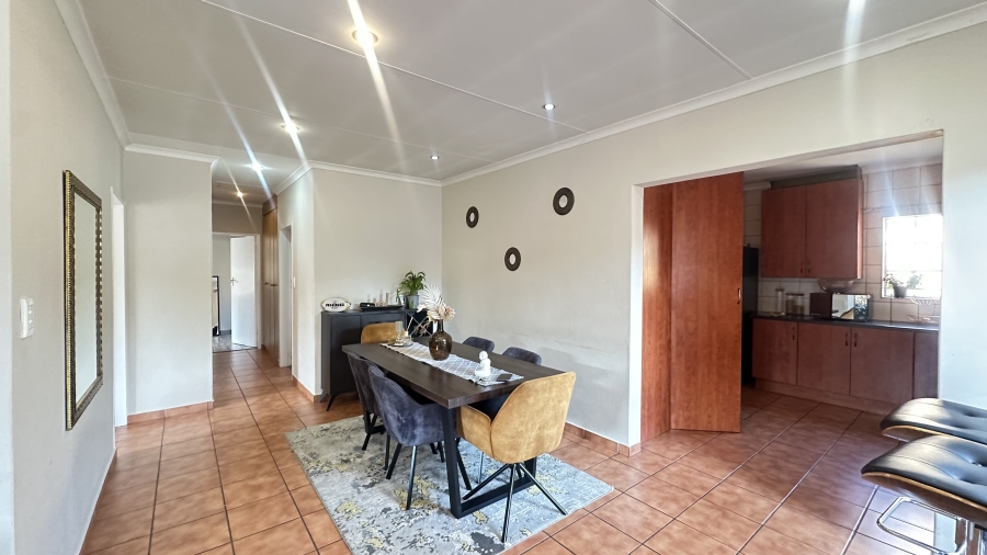 3 Bedroom Property for Sale in Thatchfield Estate Gauteng