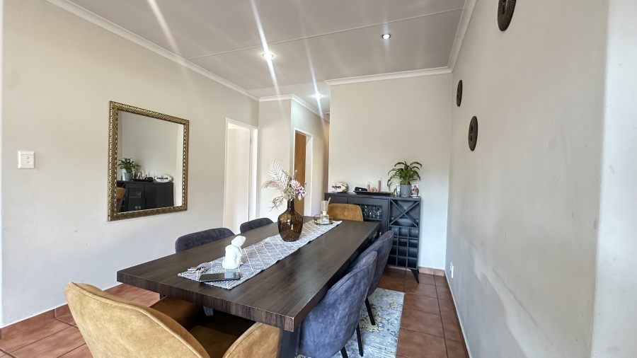 3 Bedroom Property for Sale in Thatchfield Estate Gauteng