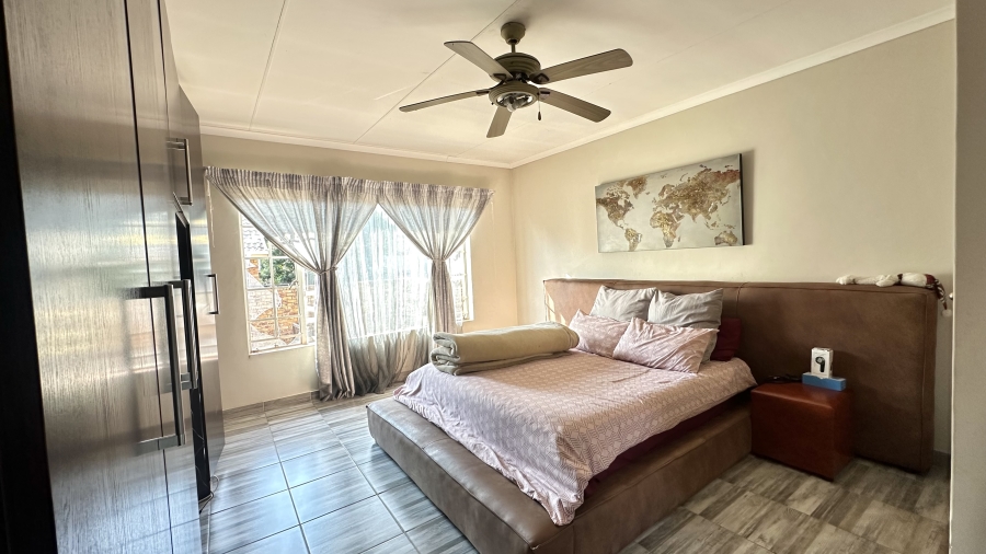 3 Bedroom Property for Sale in Thatchfield Estate Gauteng