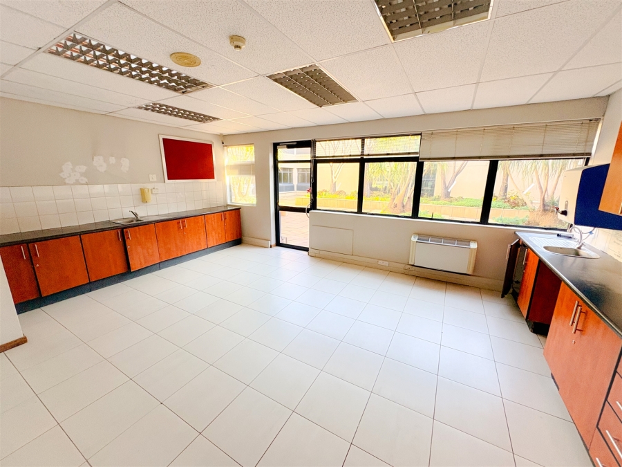 To Let Commercial Property for Rent in Bedfordview Gauteng