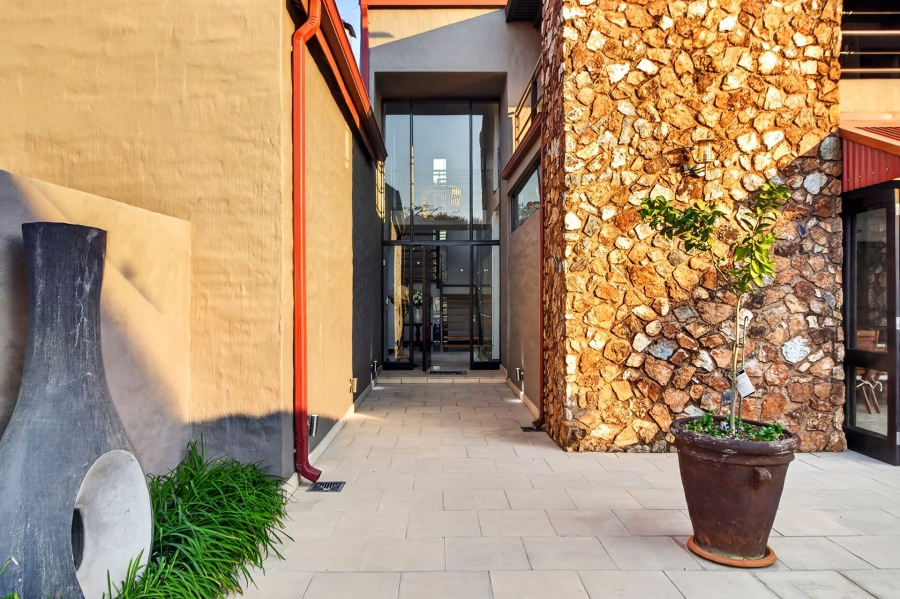 5 Bedroom Property for Sale in Southdowns Estate Gauteng