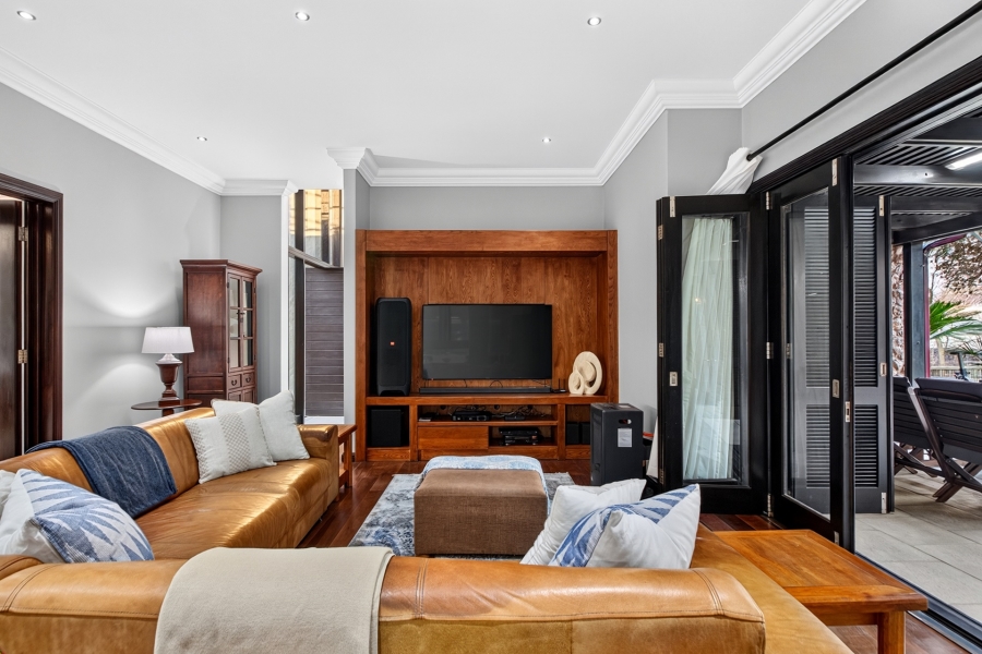5 Bedroom Property for Sale in Southdowns Estate Gauteng