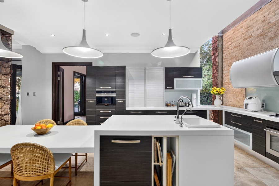 5 Bedroom Property for Sale in Southdowns Estate Gauteng