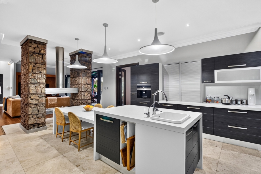 5 Bedroom Property for Sale in Southdowns Estate Gauteng
