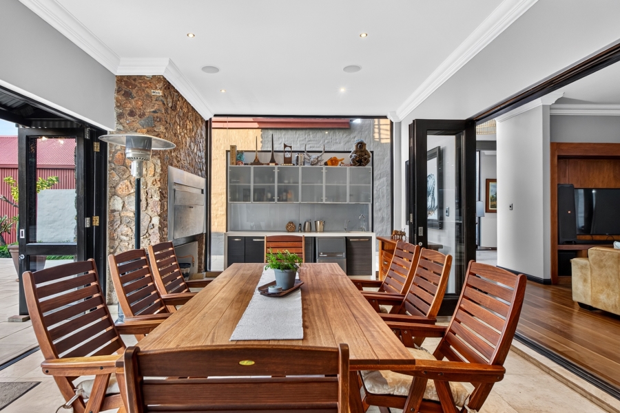 5 Bedroom Property for Sale in Southdowns Estate Gauteng