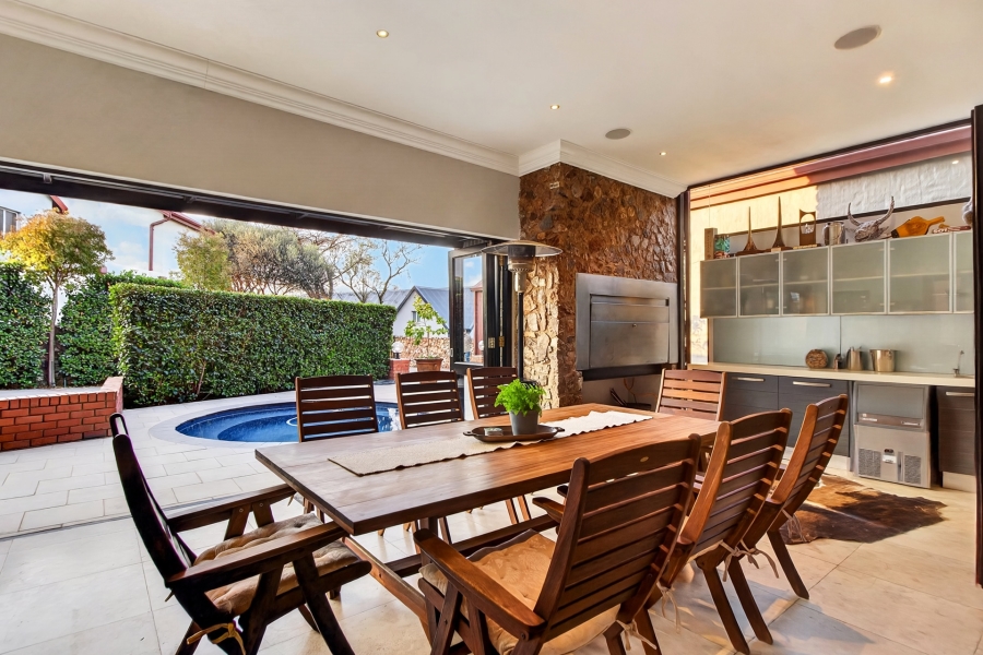 5 Bedroom Property for Sale in Southdowns Estate Gauteng