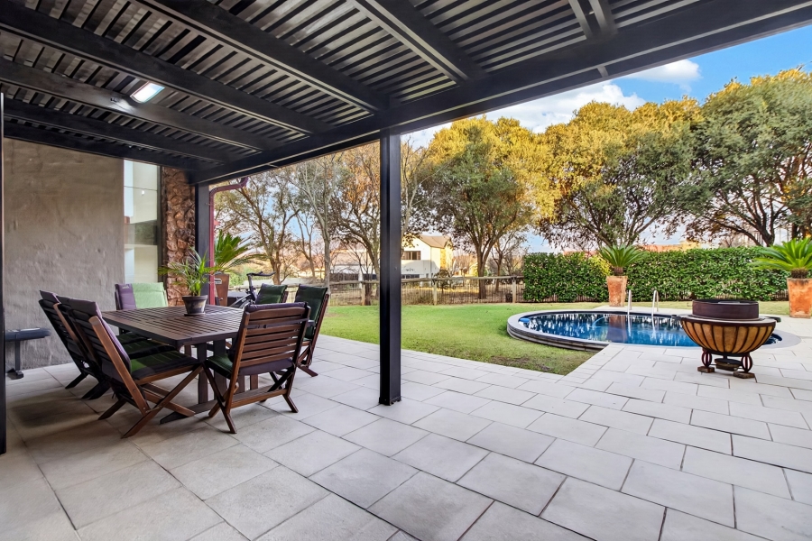 5 Bedroom Property for Sale in Southdowns Estate Gauteng