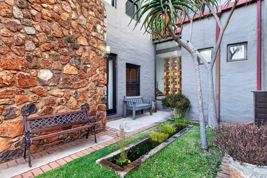 5 Bedroom Property for Sale in Southdowns Estate Gauteng