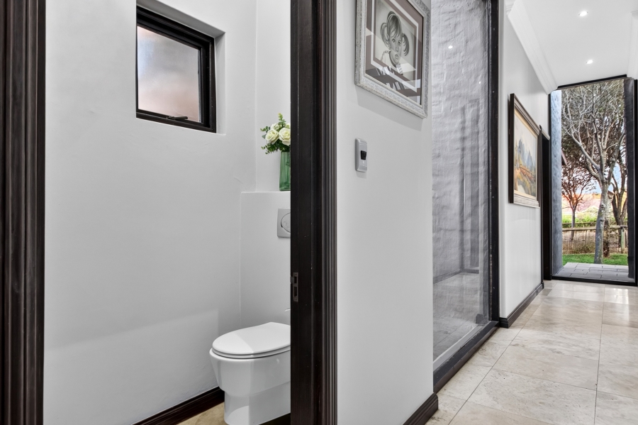 5 Bedroom Property for Sale in Southdowns Estate Gauteng