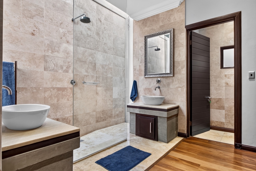 5 Bedroom Property for Sale in Southdowns Estate Gauteng