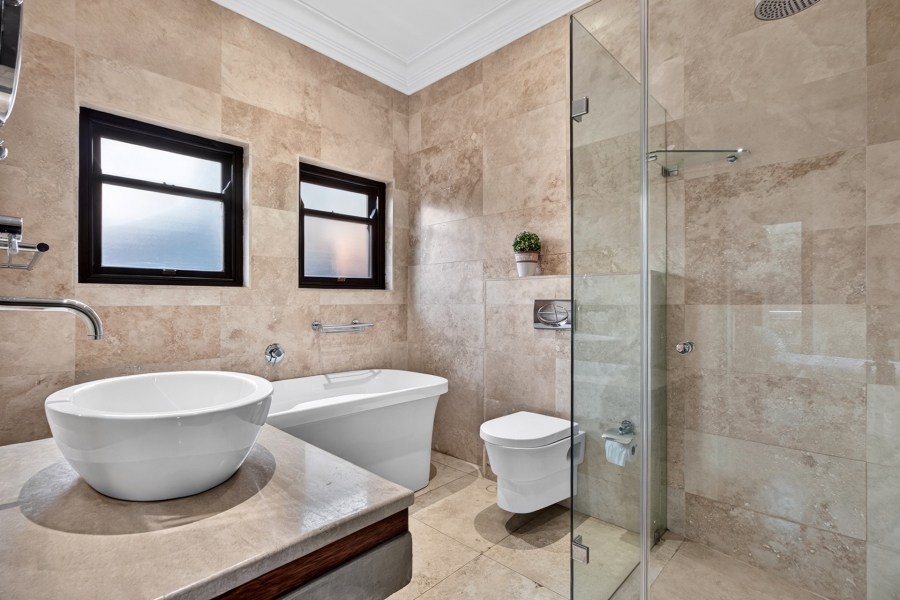 5 Bedroom Property for Sale in Southdowns Estate Gauteng