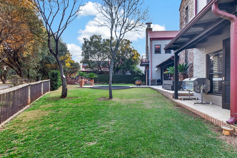 5 Bedroom Property for Sale in Southdowns Estate Gauteng
