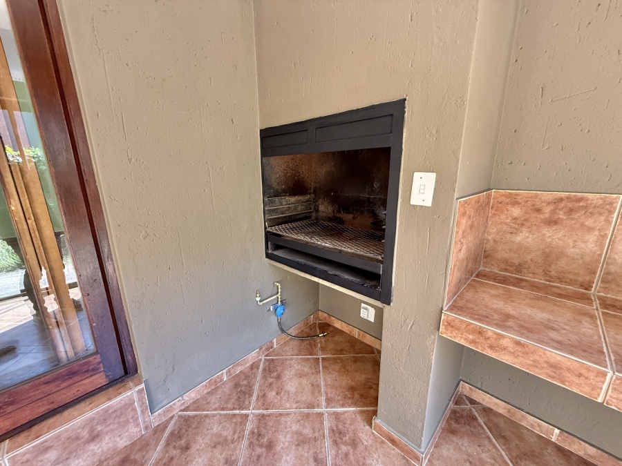 3 Bedroom Property for Sale in The Wilds Gauteng