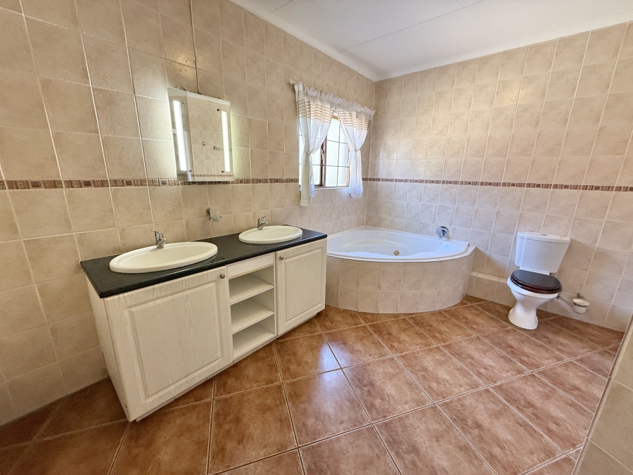 3 Bedroom Property for Sale in The Wilds Gauteng