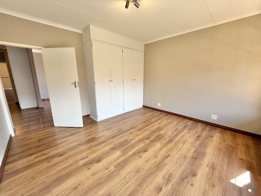3 Bedroom Property for Sale in The Wilds Gauteng