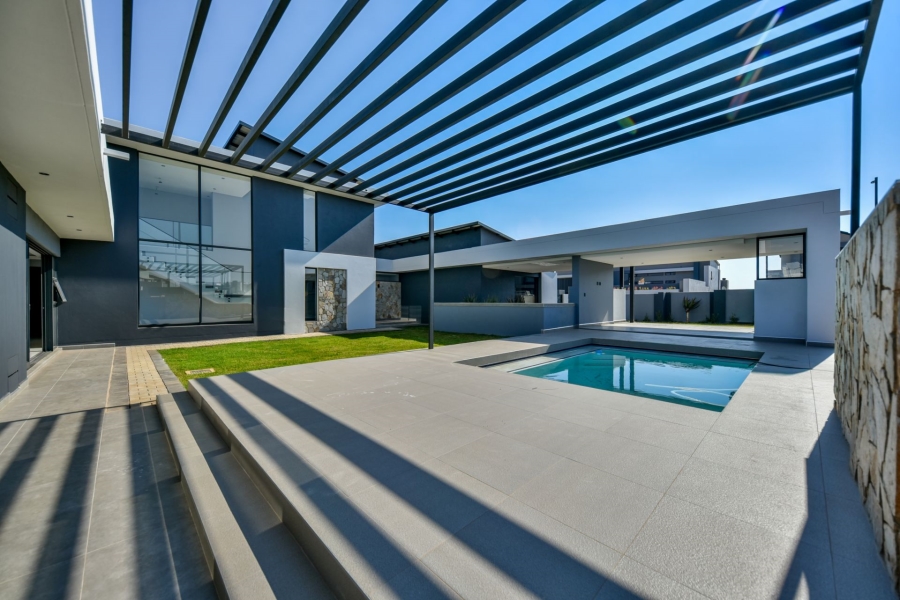 5 Bedroom Property for Sale in Midstream Heights Gauteng