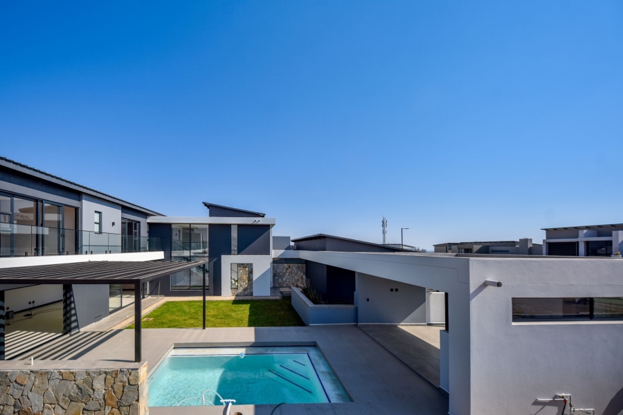 5 Bedroom Property for Sale in Midstream Heights Gauteng