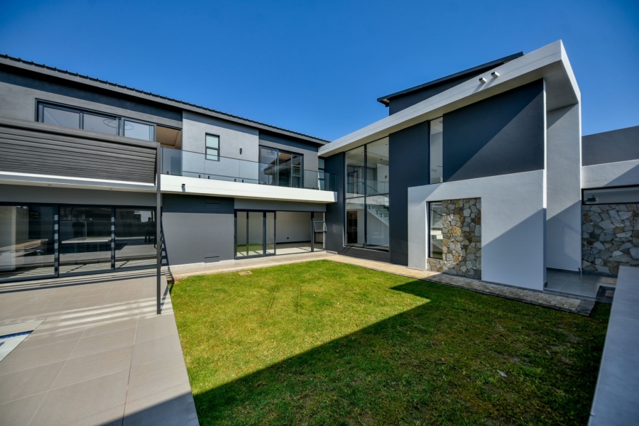 5 Bedroom Property for Sale in Midstream Heights Gauteng