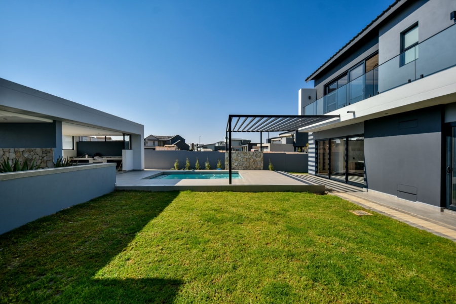 5 Bedroom Property for Sale in Midstream Heights Gauteng