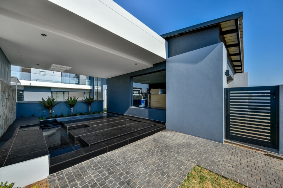 5 Bedroom Property for Sale in Midstream Heights Gauteng