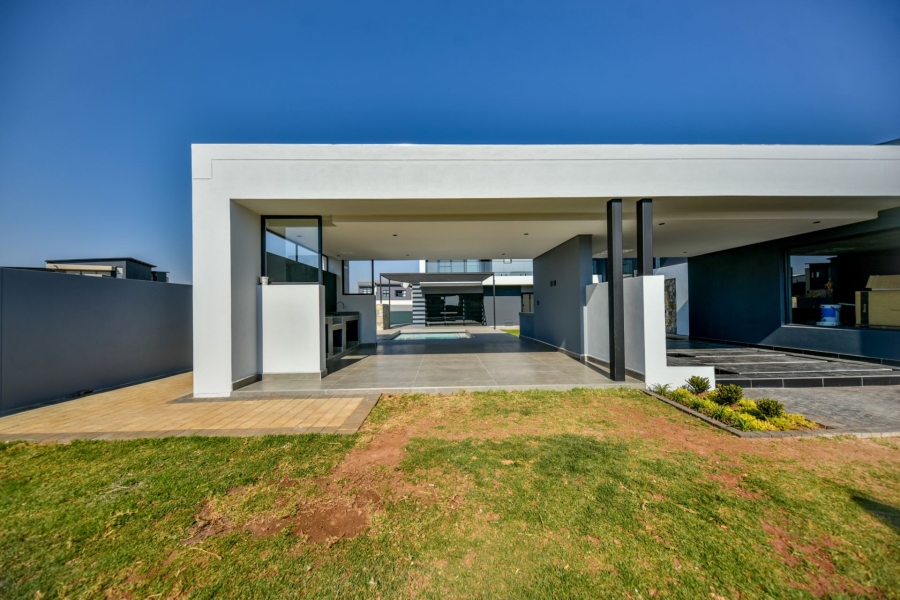 5 Bedroom Property for Sale in Midstream Heights Gauteng
