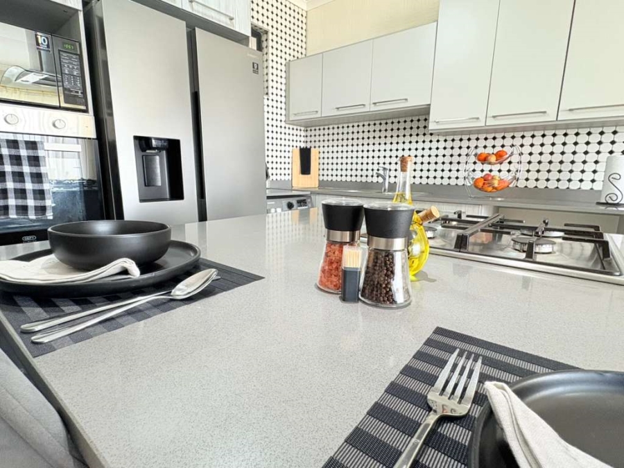 2 Bedroom Property for Sale in Carlswald Gauteng