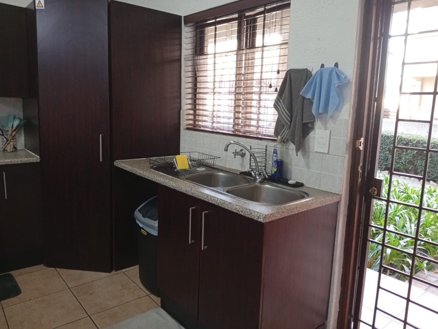 To Let 1 Bedroom Property for Rent in Paulshof Gauteng