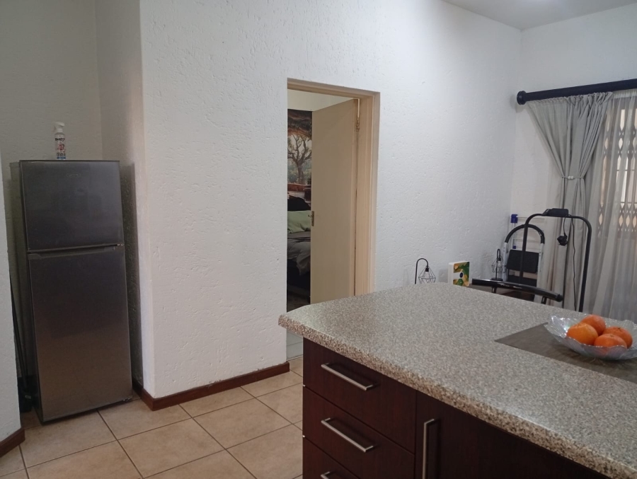 To Let 1 Bedroom Property for Rent in Paulshof Gauteng