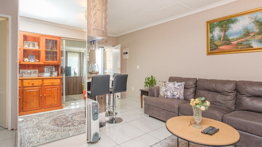 1 Bedroom Property for Sale in Discovery Gauteng