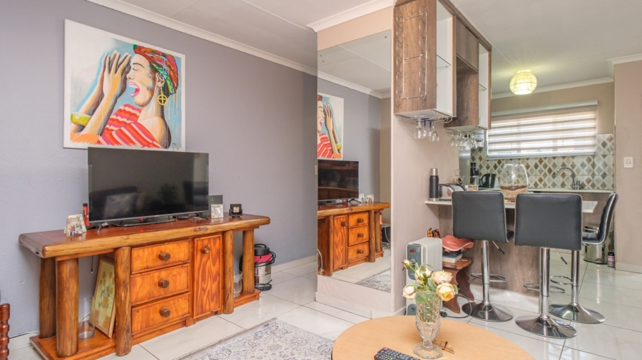1 Bedroom Property for Sale in Discovery Gauteng