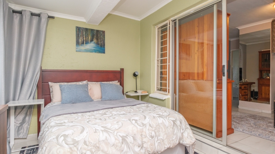 1 Bedroom Property for Sale in Discovery Gauteng