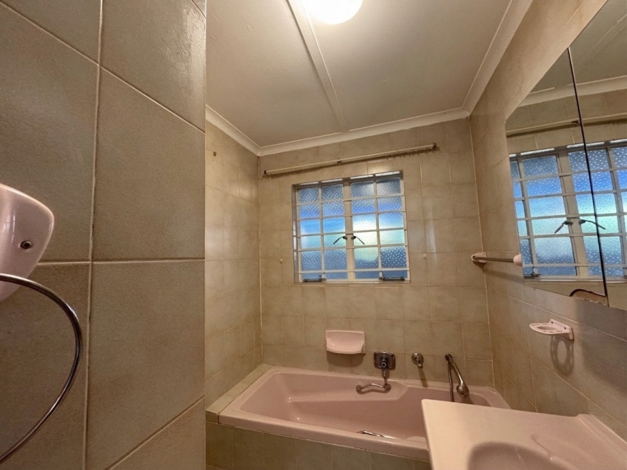 2 Bedroom Property for Sale in Bryanston Gauteng