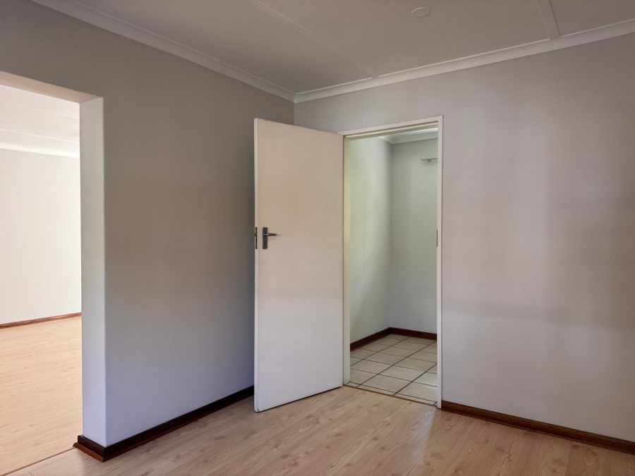 2 Bedroom Property for Sale in Bryanston Gauteng