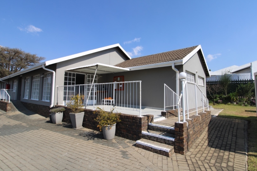 2 Bedroom Property for Sale in Bryanston Gauteng