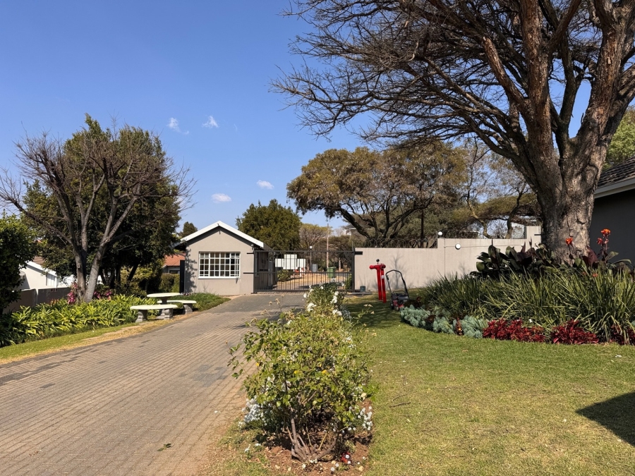 2 Bedroom Property for Sale in Bryanston Gauteng