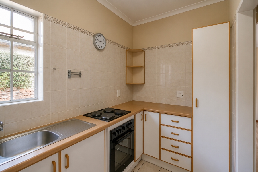 2 Bedroom Property for Sale in Groenkloof Gauteng