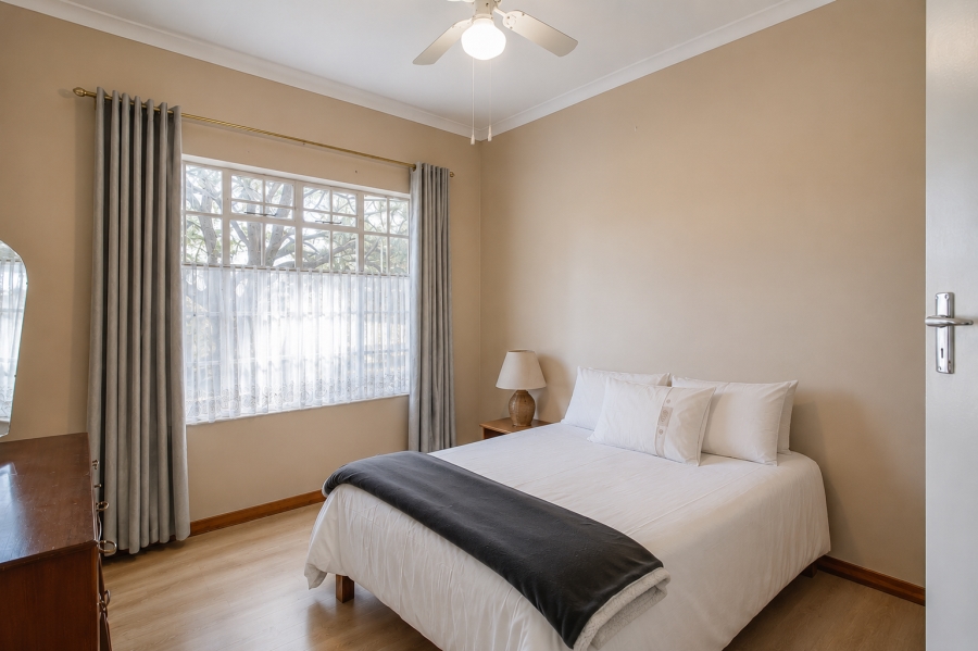 2 Bedroom Property for Sale in Groenkloof Gauteng