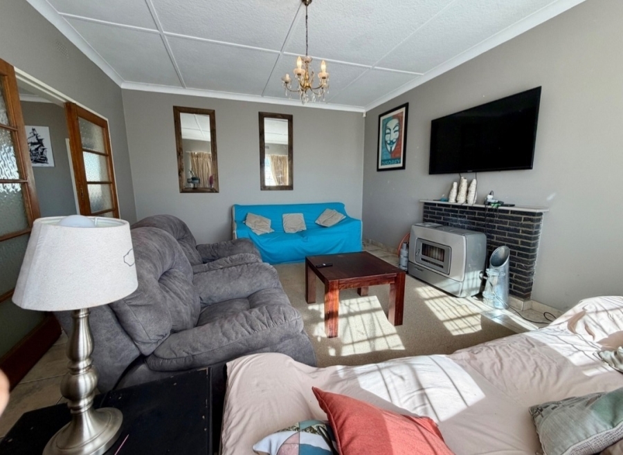 3 Bedroom Property for Sale in Linmeyer Gauteng