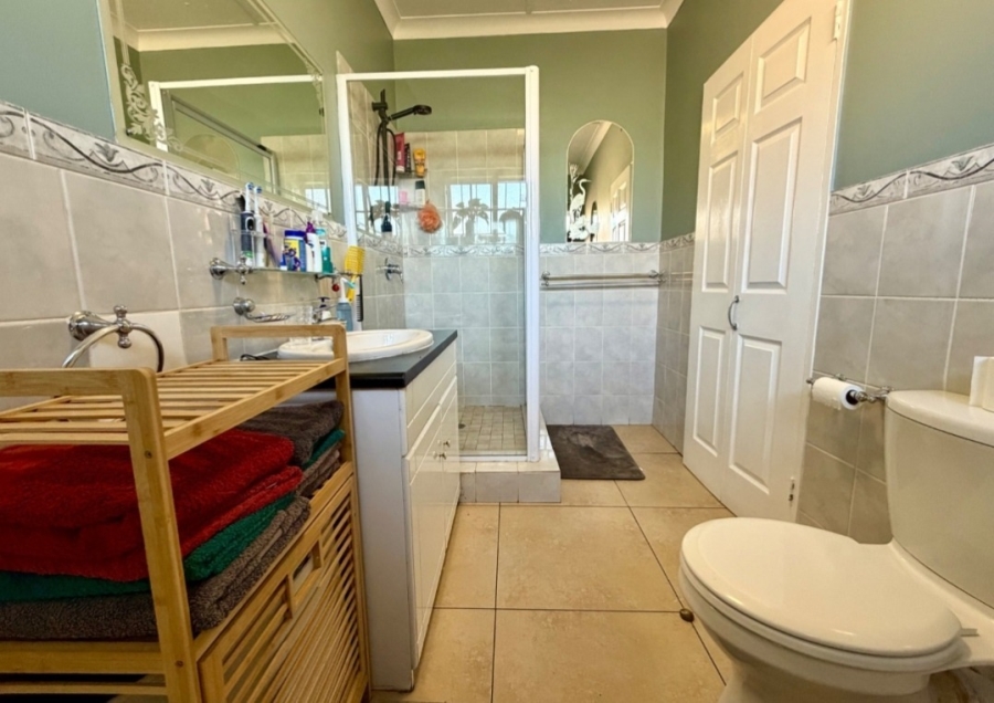 3 Bedroom Property for Sale in Linmeyer Gauteng