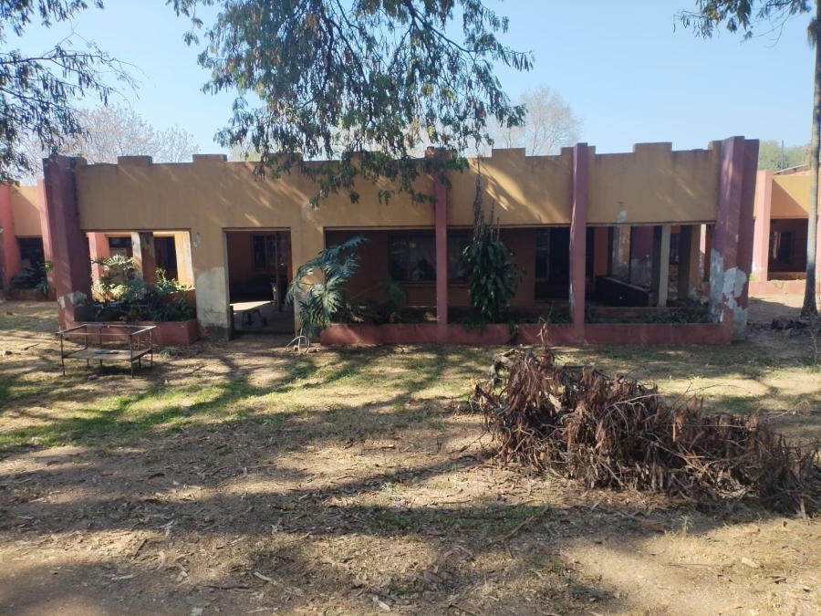 11 Bedroom Property for Sale in Lusthof Gauteng