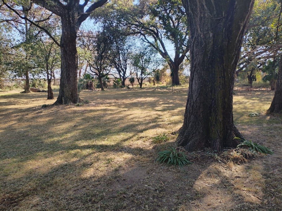 11 Bedroom Property for Sale in Lusthof Gauteng