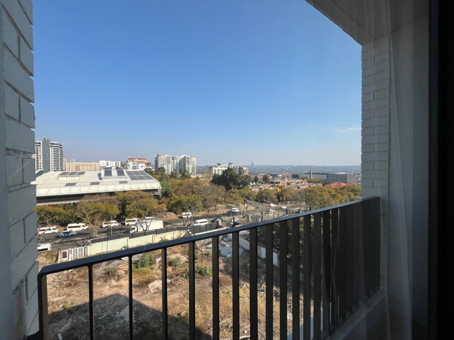 1 Bedroom Property for Sale in Rosebank Gauteng