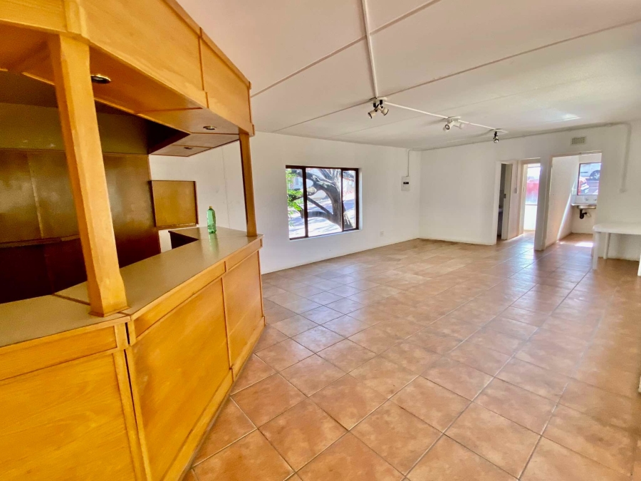To Let 1 Bedroom Property for Rent in Atholl Gauteng