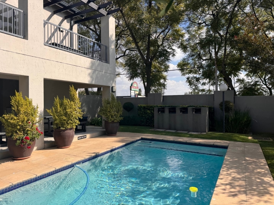 To Let 1 Bedroom Property for Rent in Bryanston Gauteng