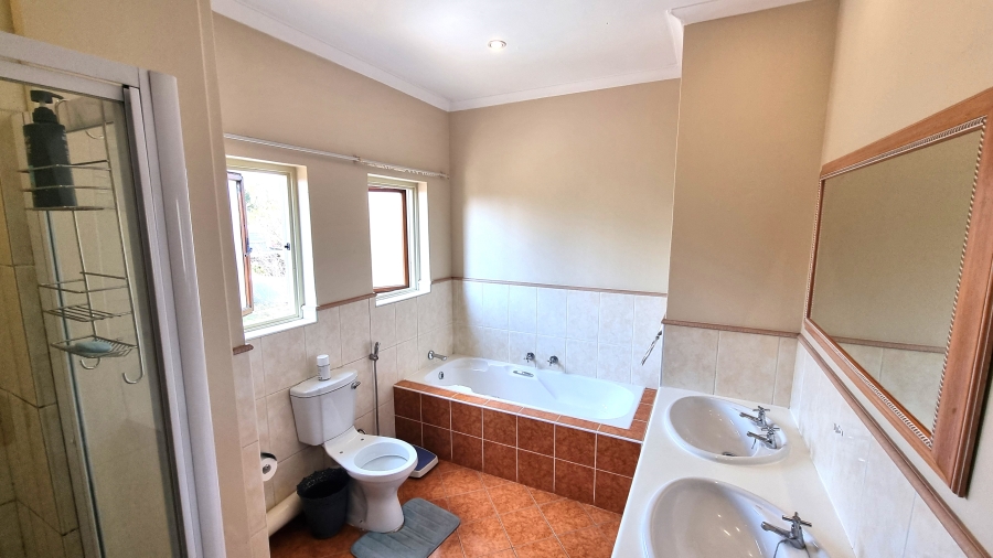 3 Bedroom Property for Sale in Silver Lakes Golf Estate Gauteng