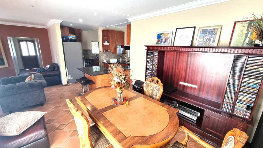 3 Bedroom Property for Sale in Silver Lakes Golf Estate Gauteng