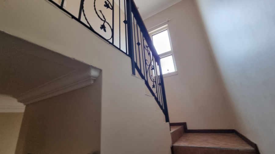 3 Bedroom Property for Sale in Silver Lakes Golf Estate Gauteng