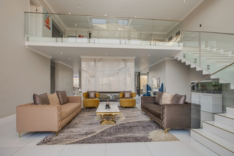 5 Bedroom Property for Sale in Cedar Creek Gauteng